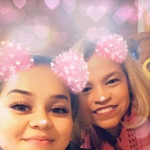 Meet your Posher, Gloria